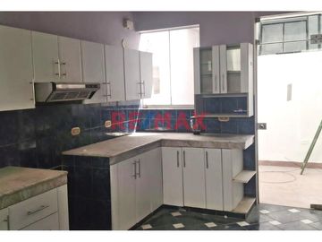 Casa Tipo Departamento De 120 M² En Cercado De Lima