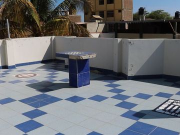 AMPLIA CASA EN VENTA – URB. MIRAFLORES - CASTILLA - PIURA
