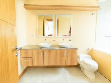 DEPARTAMENTO DE VENTA CUMBAYA CERCA A MIRAVALLE