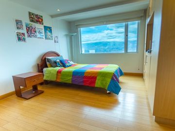DEPARTAMENTO DE VENTA CUMBAYA CERCA A MIRAVALLE