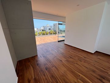 Venta dpto Dúplex de estreno en la Aurora, con gran terraza