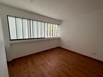 Venta dpto Dúplex de estreno en la Aurora, con gran terraza