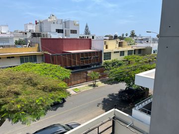 Venta dpto Dúplex de estreno en la Aurora, con gran terraza
