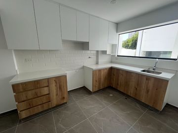 Venta dpto Dúplex de estreno en la Aurora, con gran terraza
