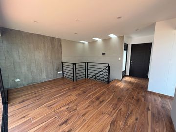 Venta dpto Dúplex de estreno en la Aurora, con gran terraza