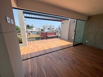 Venta dpto Dúplex de estreno en la Aurora, con gran terraza
