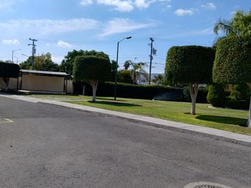 CASA VENTA DE UN PISO COLONIA PIRAMIDES CORREGIDORA