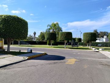 CASA VENTA DE UN PISO COLONIA PIRAMIDES CORREGIDORA