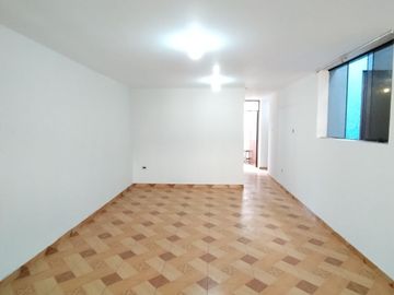 DEPARTAMENTO A 2 CUADRAS DEL MERCADO COVIDA