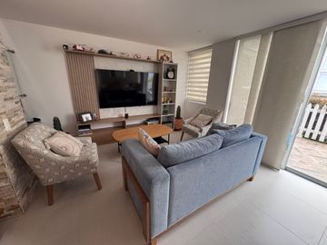 VENDO BELLÍSIMA CASA EN CONJUNTO CERRADO EN LA FLORIDA DE 105 m2.