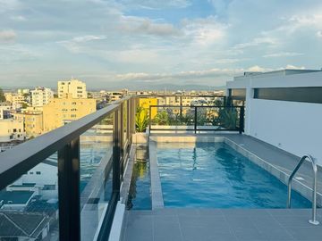 Suite de 46 m2 en Edificio Puerto Banús, cerca al mar.