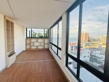 Suite de 46 m2 en Edificio Puerto Banús, cerca al mar.