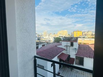 Suite de 46 m2 en Edificio Puerto Banús, cerca al mar.