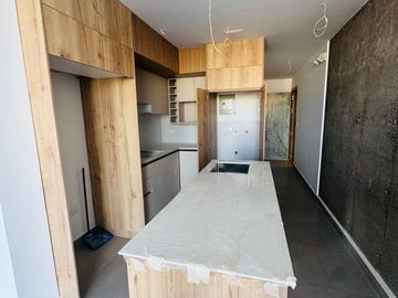 Suite de 46 m2 en Edificio Puerto Banús, cerca al mar.