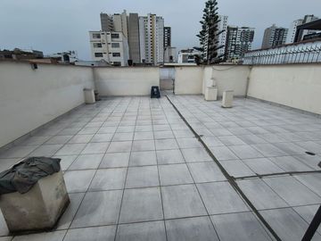 VENTA DE CASA EN ZONA RESIDENCIAL DE PUEBLO LIBRE…