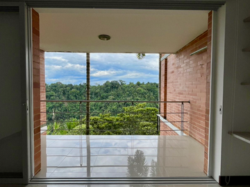 Extraordinario apartamento en Reservas del Campestre con vista al bosque nativo. Club Campestre. Cerritos. Pereira - Colombia.