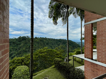 Extraordinario apartamento en Reservas del Campestre con vista al bosque nativo. Club Campestre. Cerritos. Pereira - Colombia.