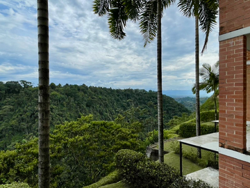 Extraordinario apartamento en Reservas del Campestre con vista al bosque nativo. Club Campestre. Cerritos. Pereira - Colombia.