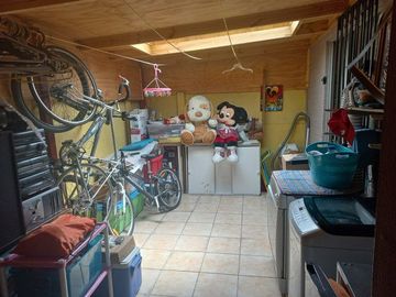 Vende Casa 3 dorm. Barrio Las Rosas