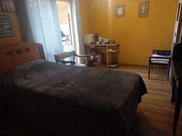 Vende Casa 3 dorm. Barrio Las Rosas