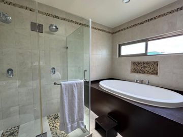 Casa con alberca, cenote, casa club, en venta, Allegranza Playa del Carmen
