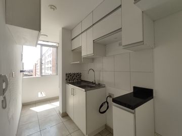 AMPLIO DEPARTAMENTO EN ALQUILER EN CONDOMINIO EN SMP Máximo