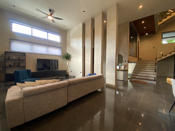 Mira Nila Homes House for Sale Quezon City!