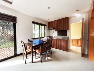 Resale 3 Bedrooms House with Big Garden in Liloan