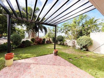 Resale 3 Bedrooms House with Big Garden in Liloan