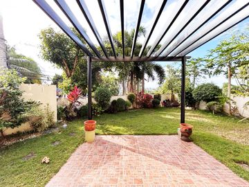 Resale 3 Bedrooms House with Big Garden in Liloan