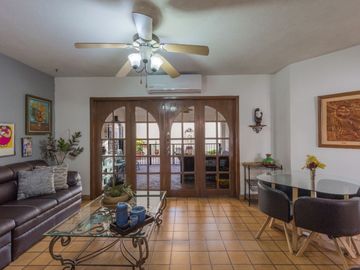 CASA EN VENTA EN RAQUET CLUB II