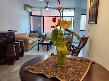 Departamento en venta con vista a la playa y al puerto de Manta, muy cerca del Mall del Pacifico