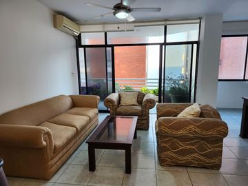 Departamento en venta con vista a la playa y al puerto de Manta, muy cerca del Mall del Pacifico