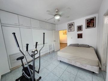 Departamento en venta con vista a la playa y al puerto de Manta, muy cerca del Mall del Pacifico