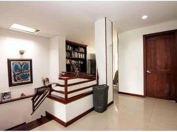 VENTA CASA EN CONDOMINIO ¡Descubre el hogar de tus sueños en el exclusivo oeste de Cali! 🌟