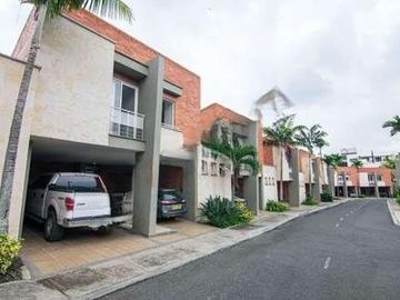 VENTA CASA EN CONDOMINIO ¡Descubre el hogar de tus sueños en el exclusivo oeste de Cali! 🌟