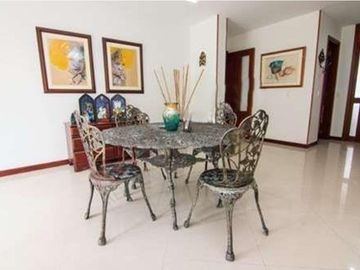 VENTA CASA EN CONDOMINIO ¡Descubre el hogar de tus sueños en el exclusivo oeste de Cali! 🌟