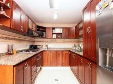 VENTA CASA EN CONDOMINIO ¡Descubre el hogar de tus sueños en el exclusivo oeste de Cali! 🌟