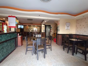 Casa en venta, en plena avenida El Olivar. Callao