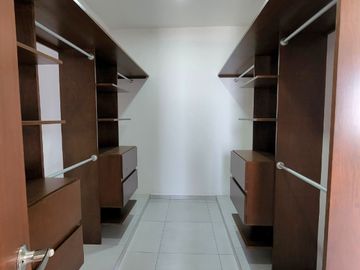 Por $3'598,000 puedes Vivir en esta Casa con Recámara en PB, en el Fraccionamiento más Nuevo en la Zona boca del rio