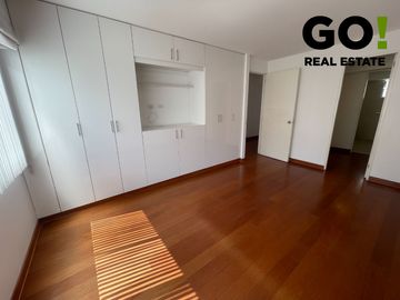 DEPARTAMENTO EN URB. VALLE HERMOSO DE MONTERRICO SURCO