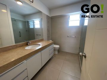 DEPARTAMENTO EN URB. VALLE HERMOSO DE MONTERRICO SURCO