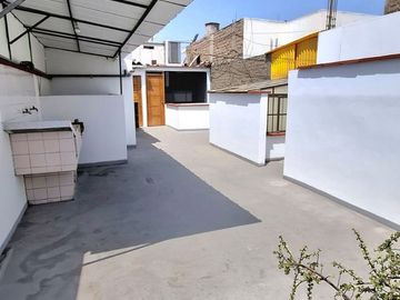 SE ALQUILA AMPLIA CASA EN SURCO - URB. SAGITARIO!!!