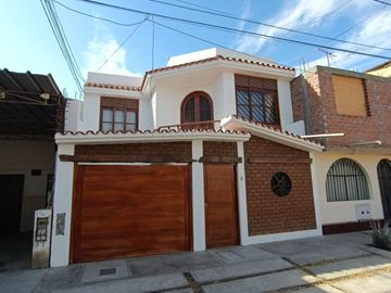 Casa de 182 m² construidos en venta – Viñedos de Santa María, Ica