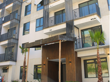 Estudio con terraza en Bosques de Otay, cerca de la garita