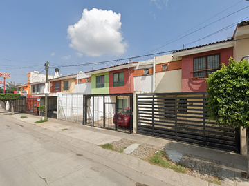Casa en Av. La Llave, 45615 San Pedro Tlaquepaque, Jal., México