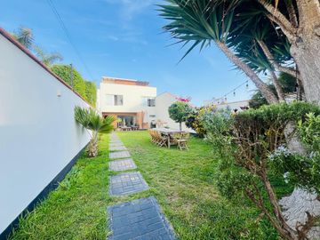 Casa amplia con jardines, y salida a parque 🏡💫 en Brisas de Villa