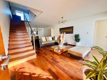 Casa amplia con jardines, y salida a parque 🏡💫 en Brisas de Villa