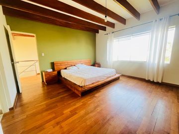Casa amplia con jardines, y salida a parque 🏡💫 en Brisas de Villa