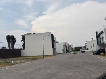 CASA EN VENTA EN ANGELOPOLIS